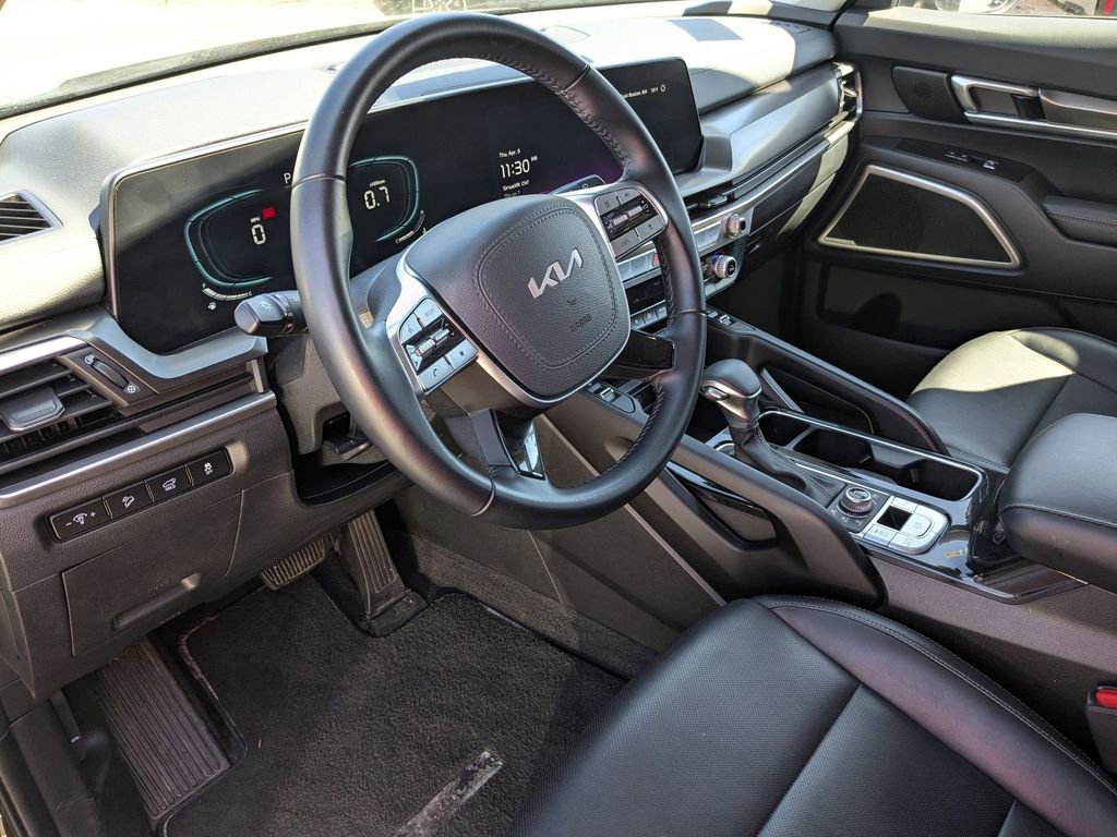 Used 2025 Kia Telluride S image 15