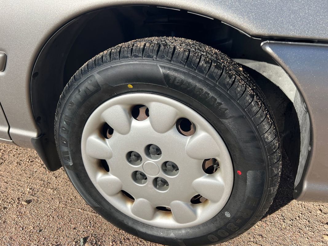 Used 1999 Dodge Neon Highline image 9