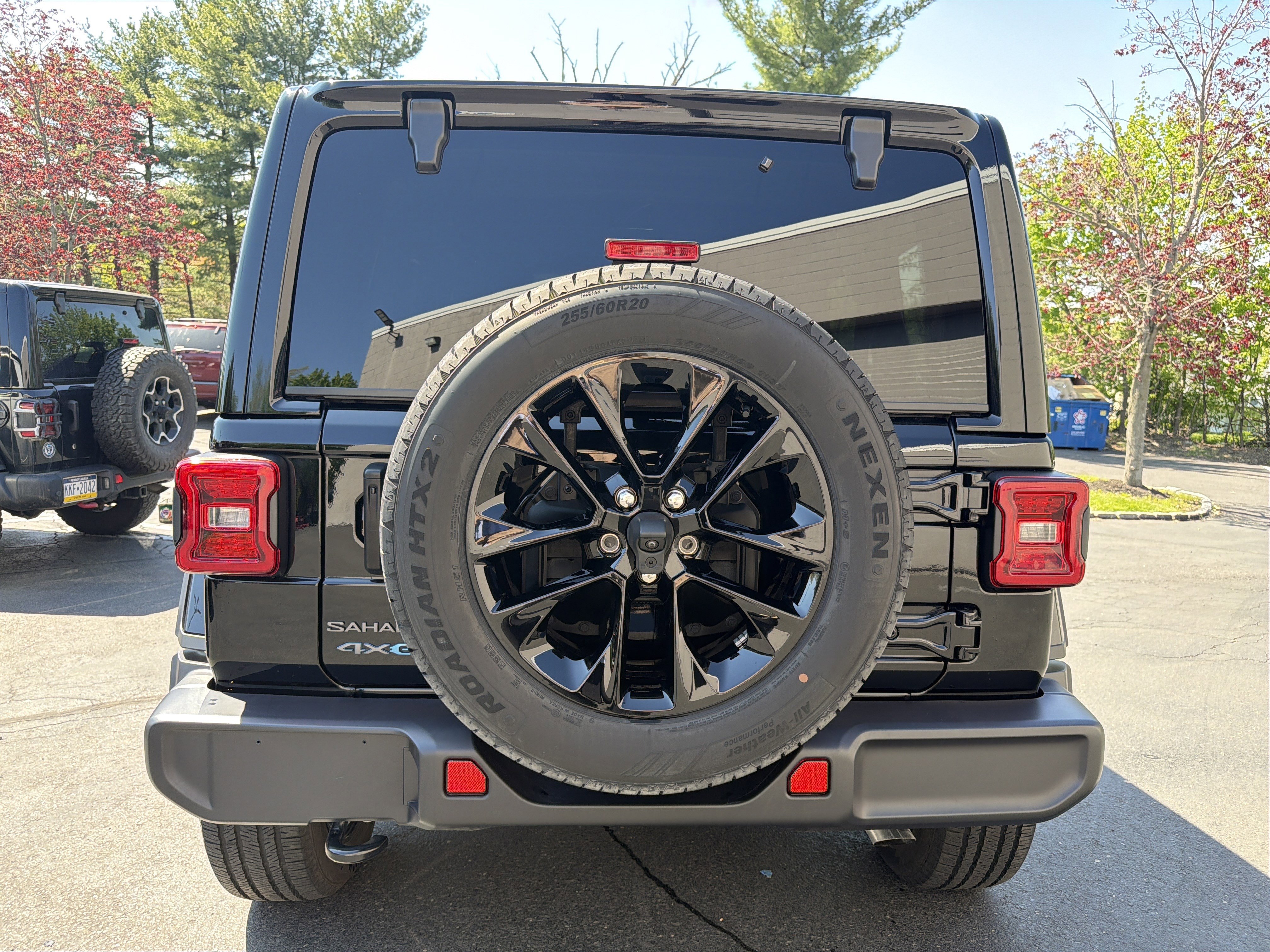 Certified 2025 Jeep Wrangler Unlimited Sahara AWD/4WD image 6