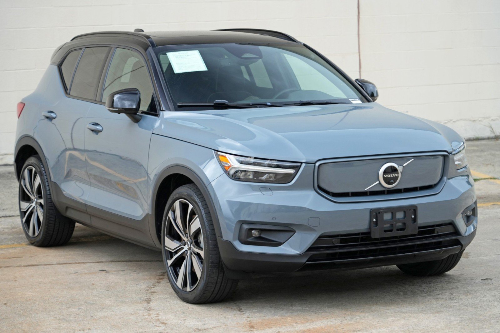 Used 2021 Volvo XC40 P8 Recharge w/ Advanced Package AWD/4WD image 52