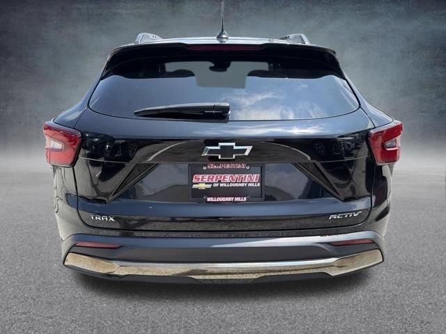 Used 2024 Chevrolet Trax ACTIV w/ Sunroof Package FWD image 9