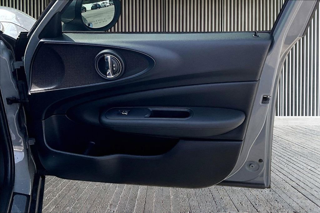 Used 2020 MINI Cooper Clubman S image 24