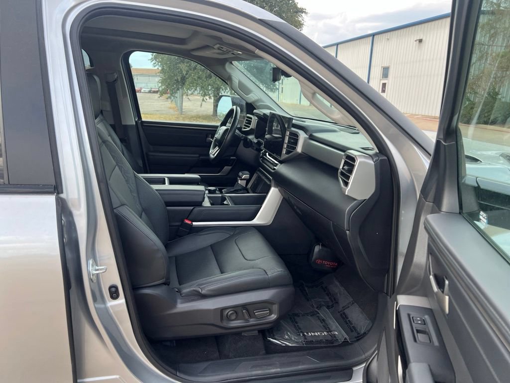 Used 2024 Toyota Tundra Limited AWD/4WD image 21