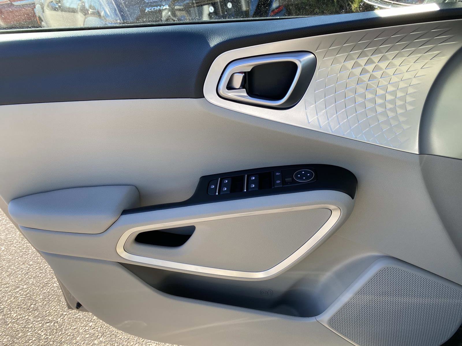 Used 2025 Kia Soul LX image 22