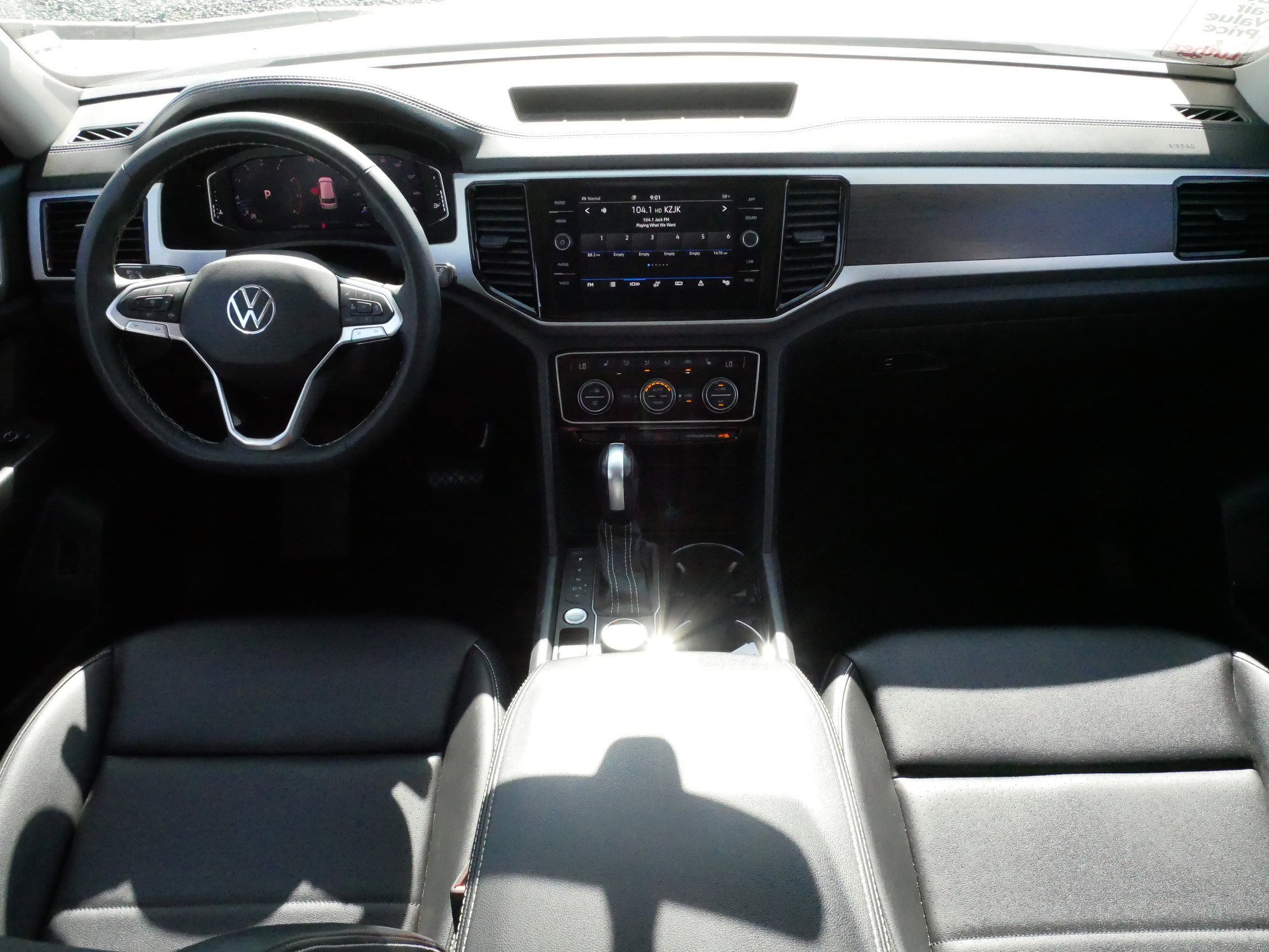 Certified 2023 Volkswagen Atlas SE w/ Panoramic Sunroof Package AWD/4WD image 10