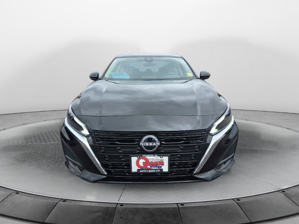 Used 2025 Nissan Altima 2.5 SV FWD image 8