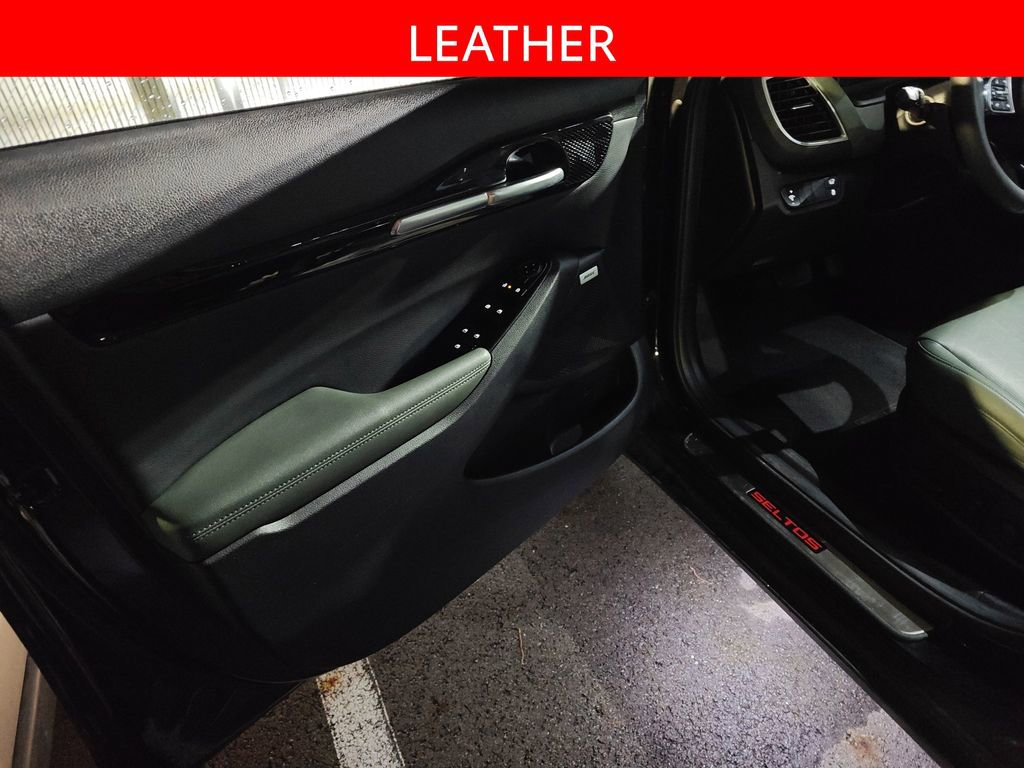 Used 2024 Kia Seltos SX w/ SX Sunroof Package image 5