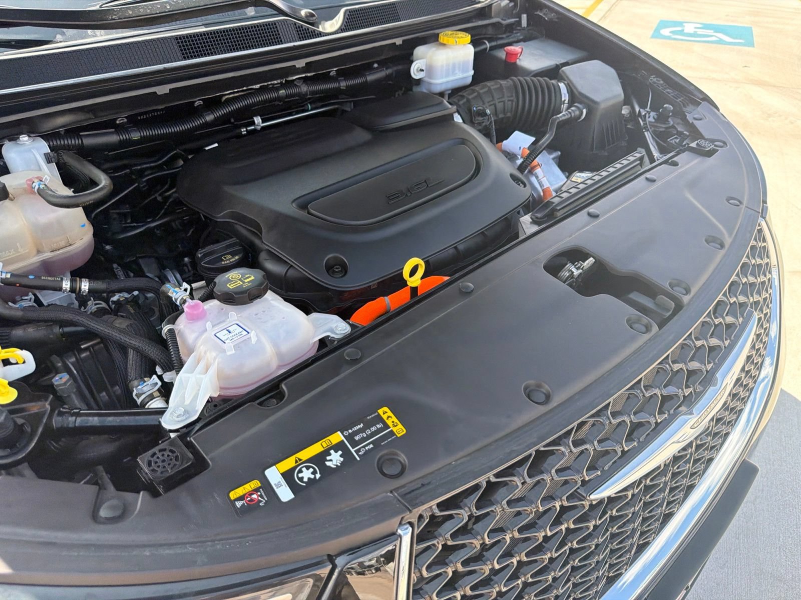 Used 2025 Chrysler Pacifica Select FWD image 33