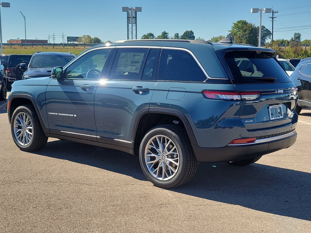 New 2027 Jeep Grand Cherokee Limited AWD/4WD image 3