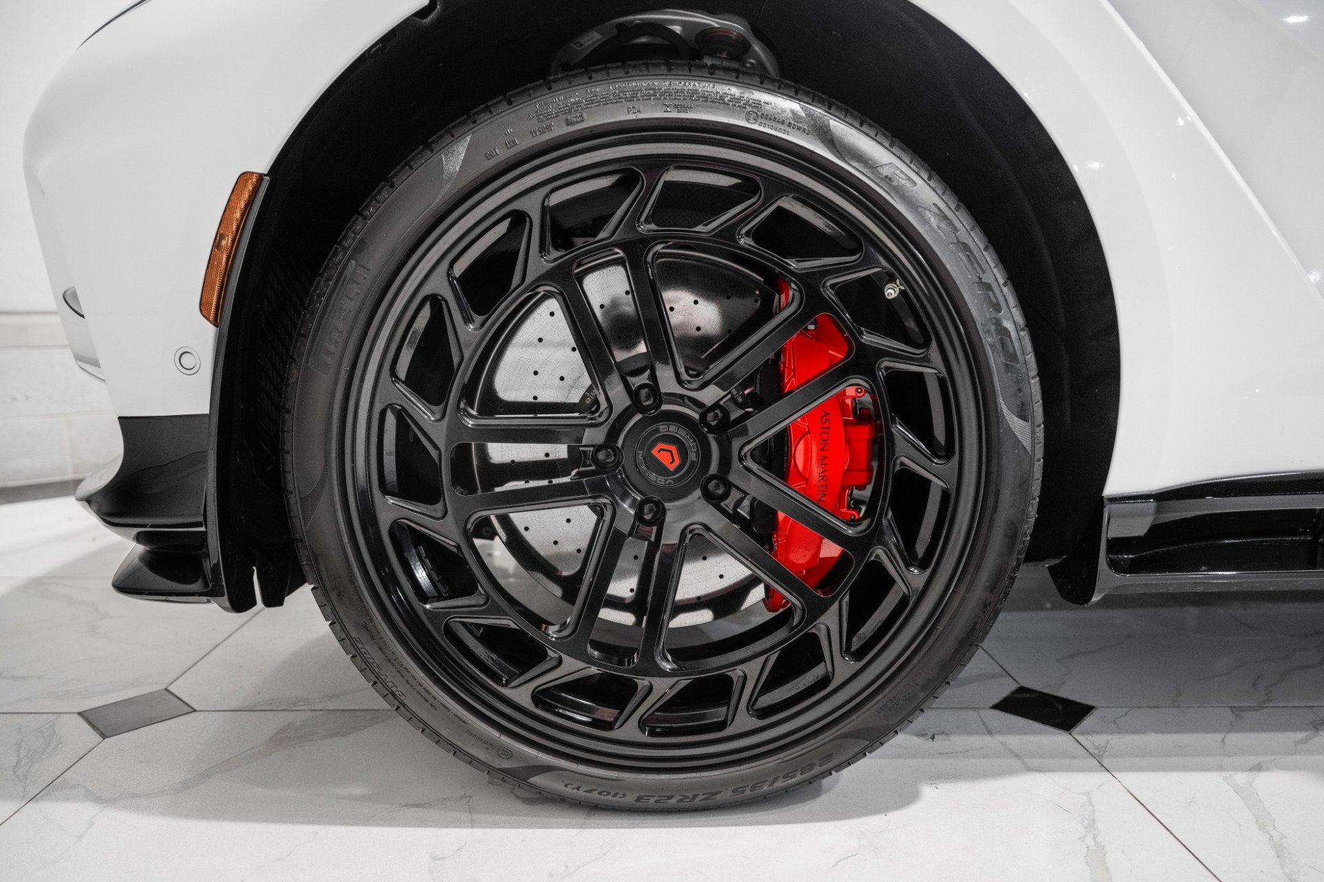 New 2026 Aston Martin DBX 707 image 4