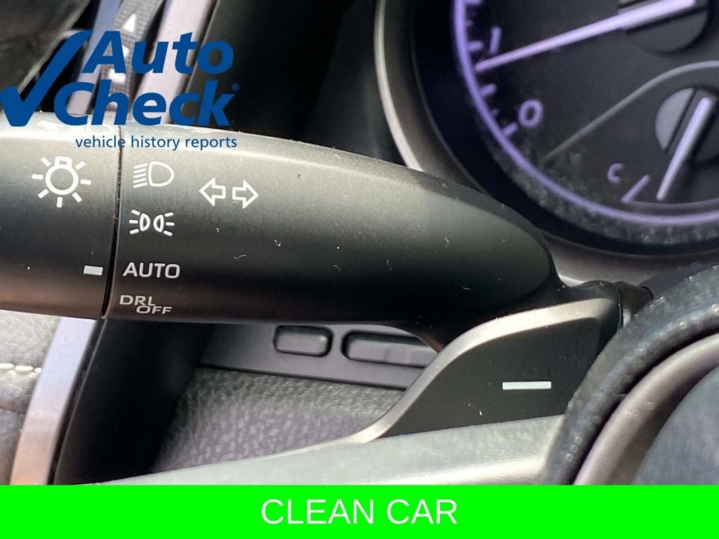 Used 2022 Toyota Camry SE FWD image 18