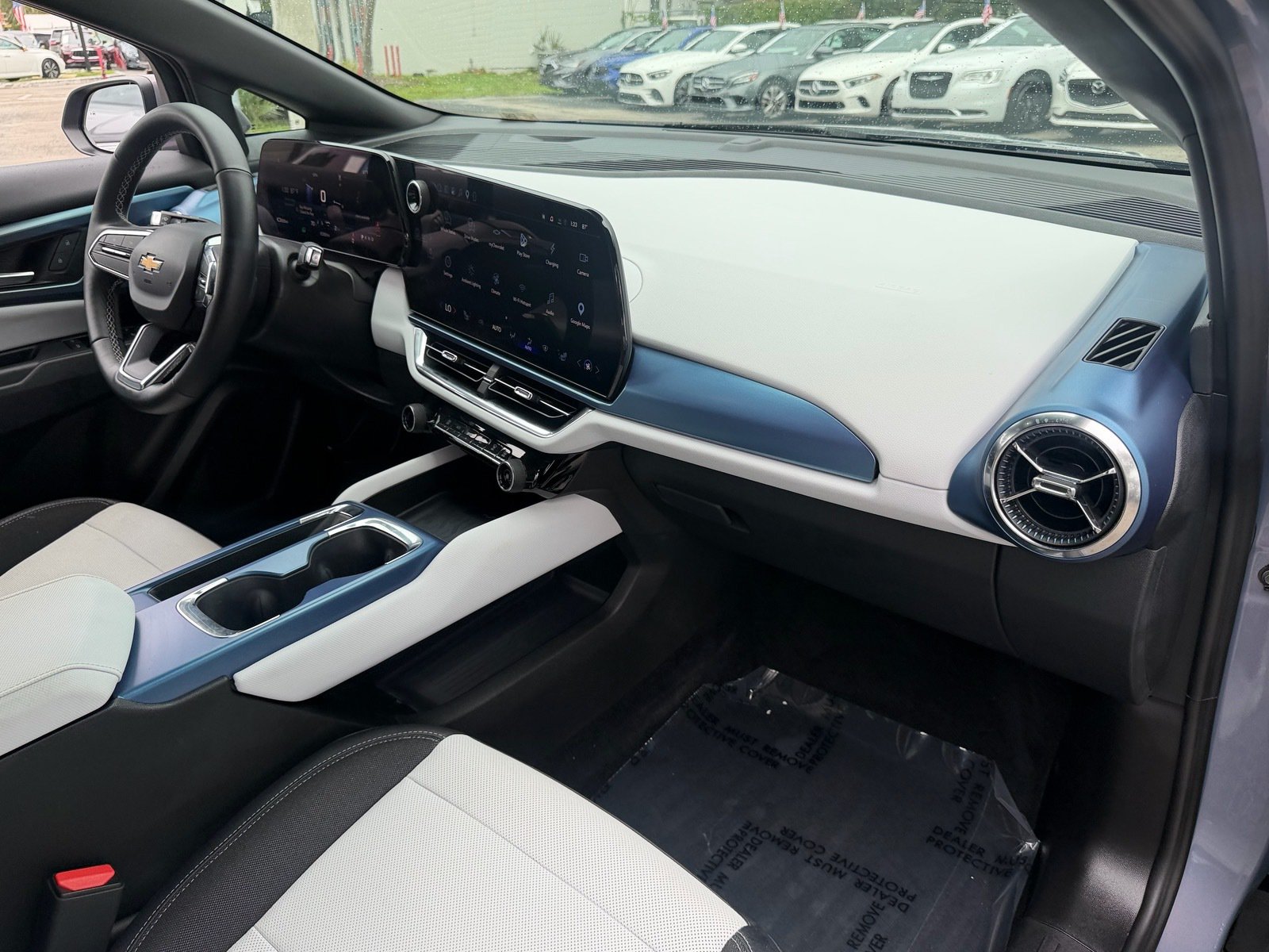 Used 2025 Chevrolet Equinox EV LT w/ Convenience Package FWD image 18
