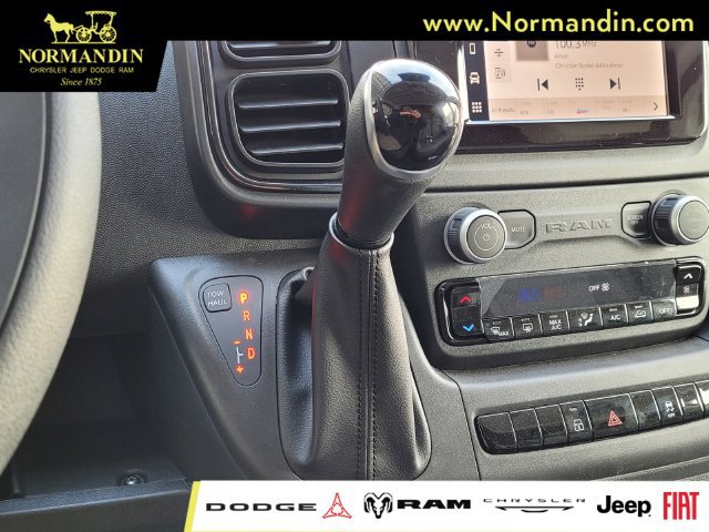 New 2024 RAM ProMaster 2500 w/ Convenience Group FWD image 11
