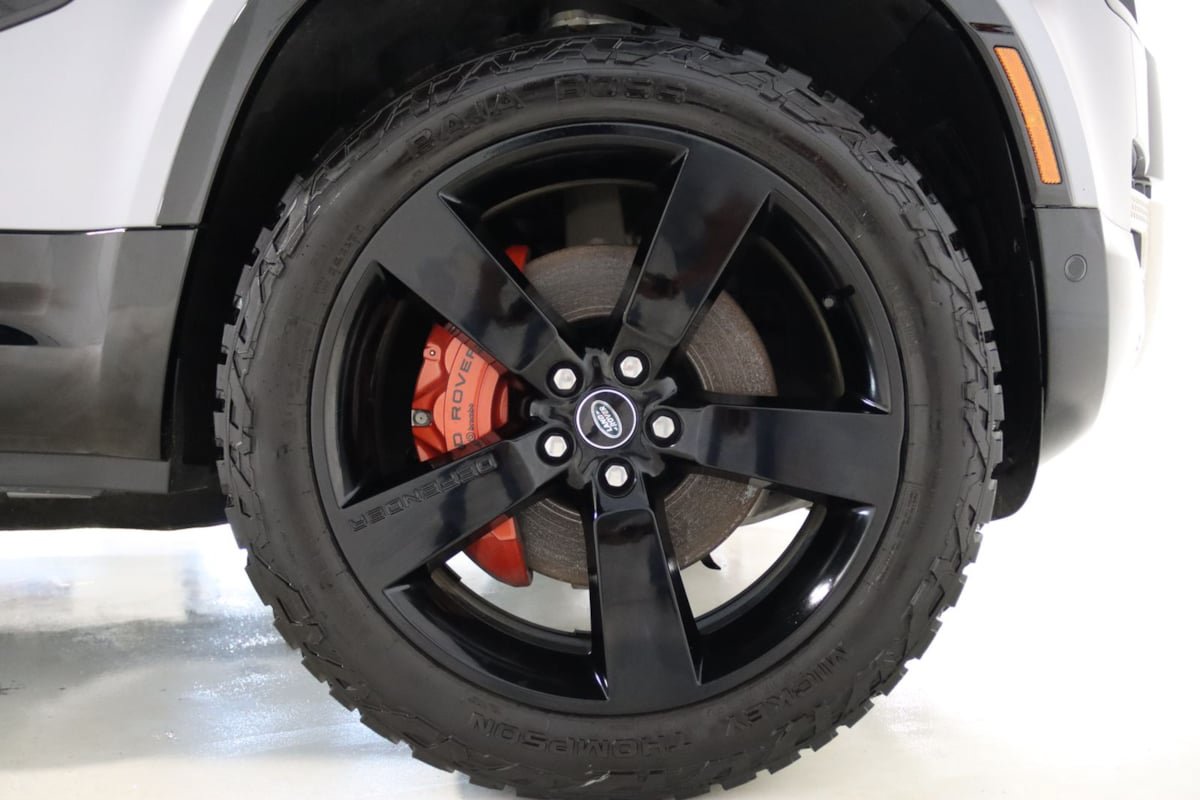 Used 2023 Land Rover Defender 90 X AWD/4WD image 82