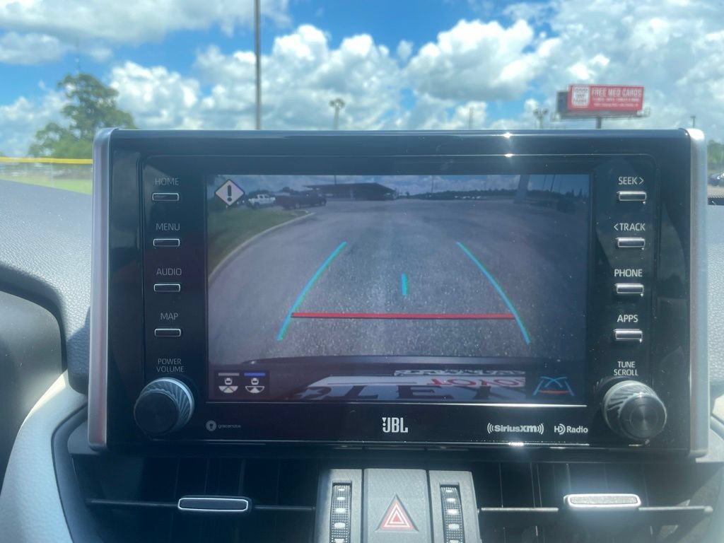 Used 2019 Toyota RAV4 XLE Premium FWD image 25