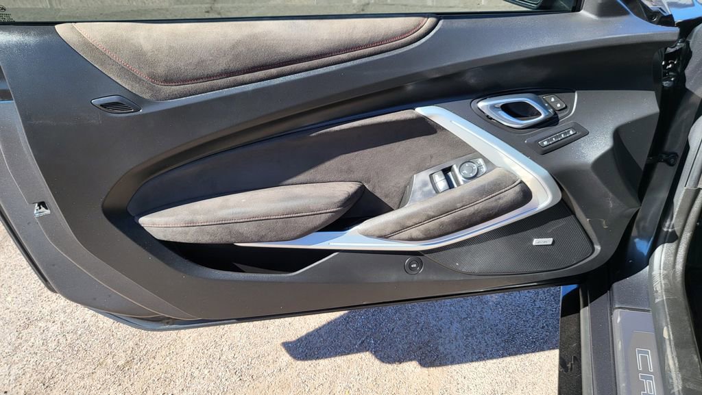 Used 2017 Chevrolet Camaro ZL1 image 19