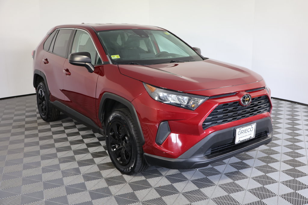 Used 2022 Toyota RAV4 LE AWD/4WD image 1