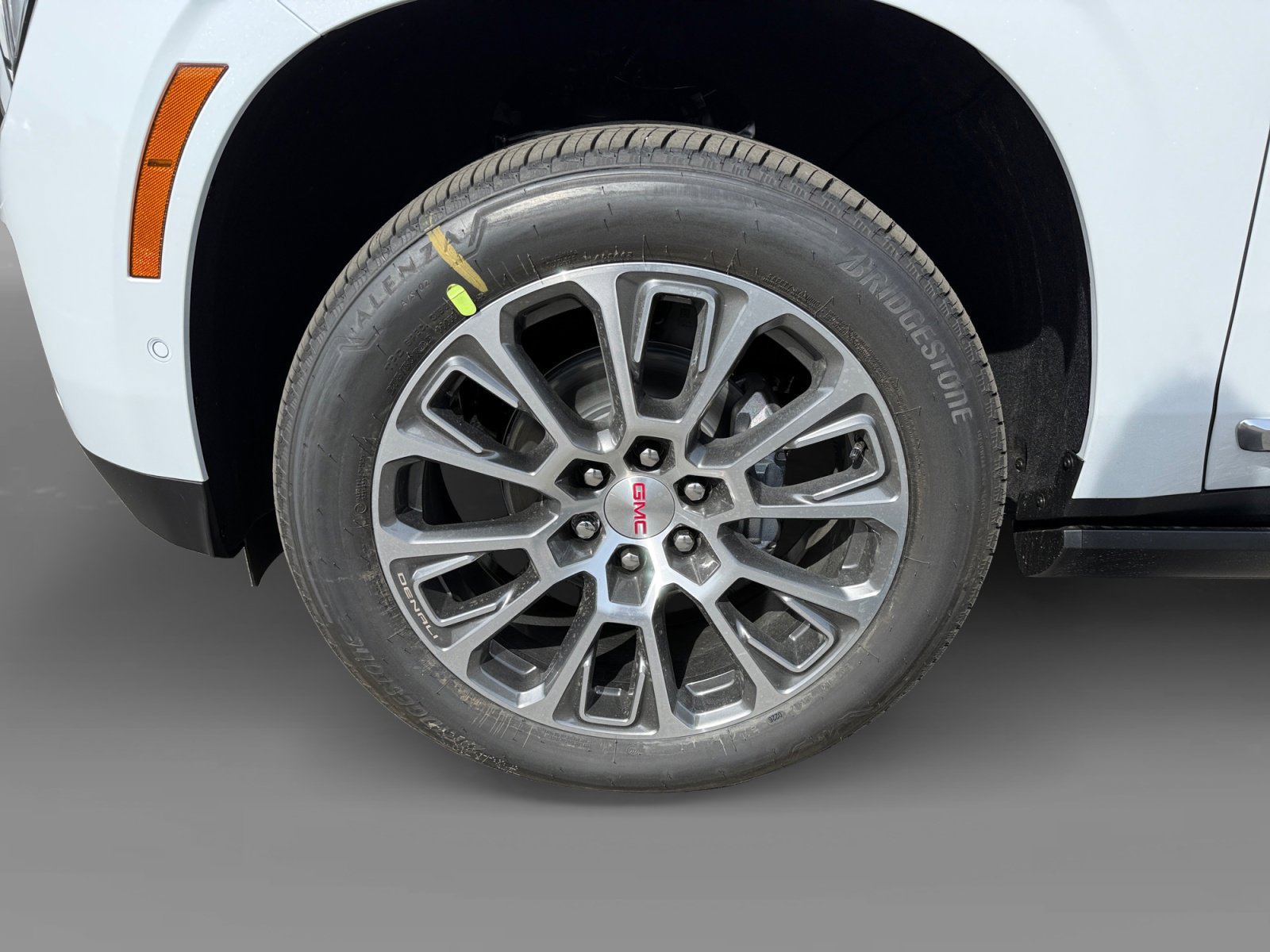 New 2026 GMC Yukon XL Denali w/ Denali Reserve Package image 9