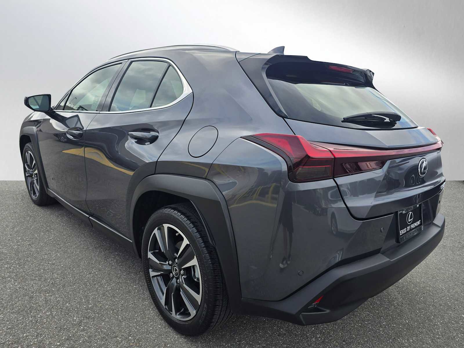 Certified 2024 Lexus UX 250h FWD image 5