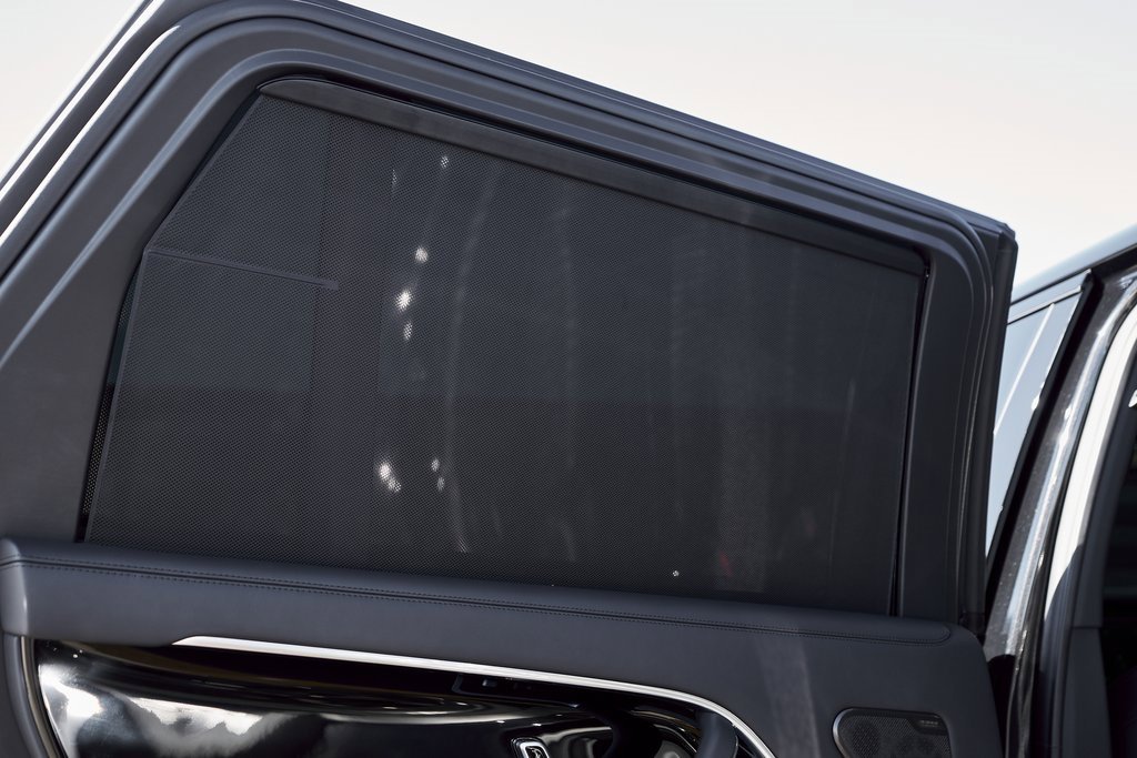 Used 2025 Land Rover Range Rover Long Wheelbase Autobiography image 48