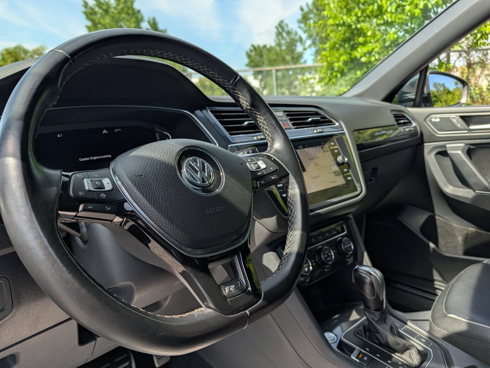 Used 2020 Volkswagen Tiguan SEL Premium R-Line AWD/4WD image 28