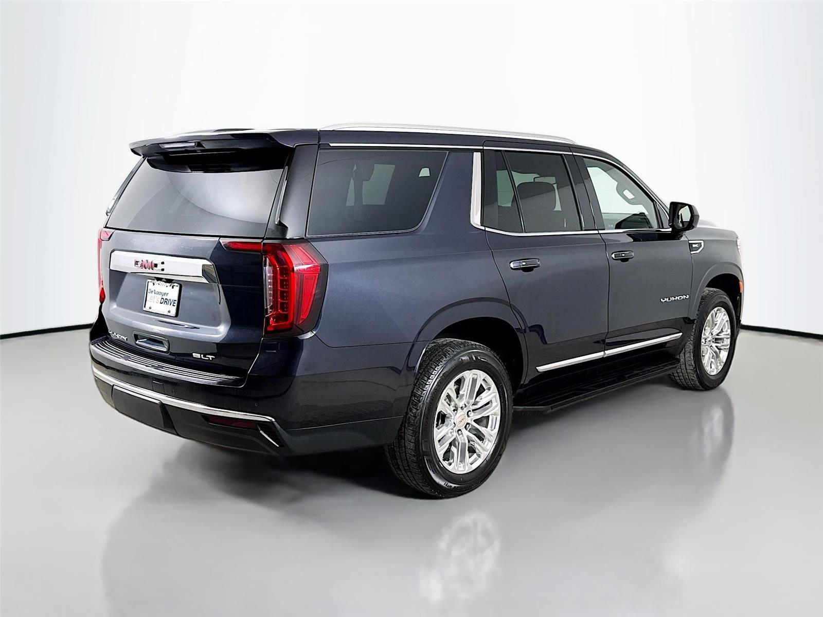 Used 2024 GMC Yukon SLT image 8