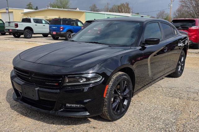 Used 2022 Dodge Charger SXT w/ Blacktop Package image 2