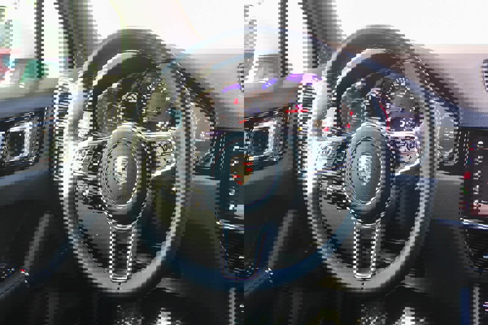 Used 2023 Porsche Cayenne Platinum Edition image 15