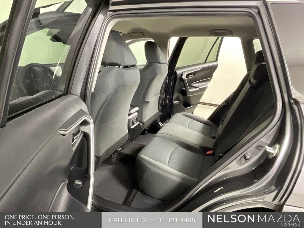 Used 2022 Toyota RAV4 LE image 13