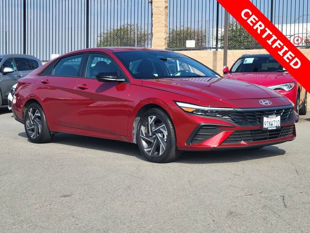 Certified 2025 Hyundai Elantra Sport image 28