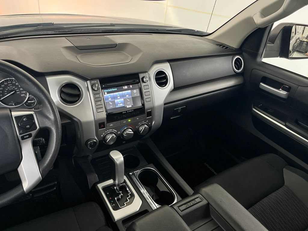 Used 2017 Toyota Tundra SR5 AWD/4WD image 32