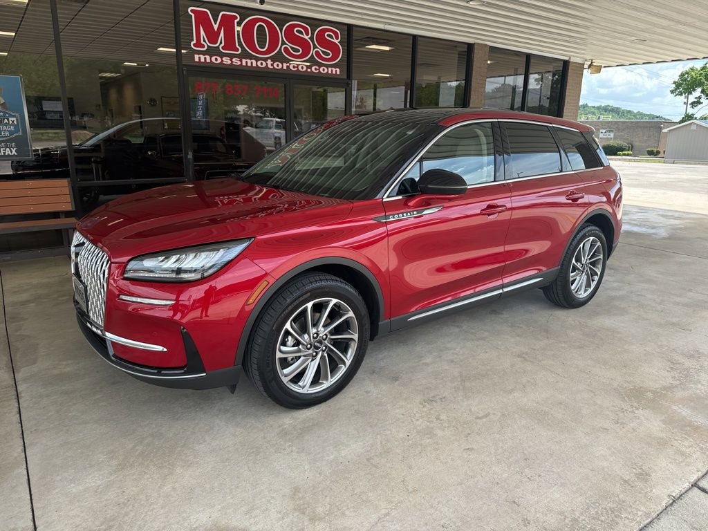 Used 2023 Lincoln Corsair FWD w/ Equipment Group 101A image 1