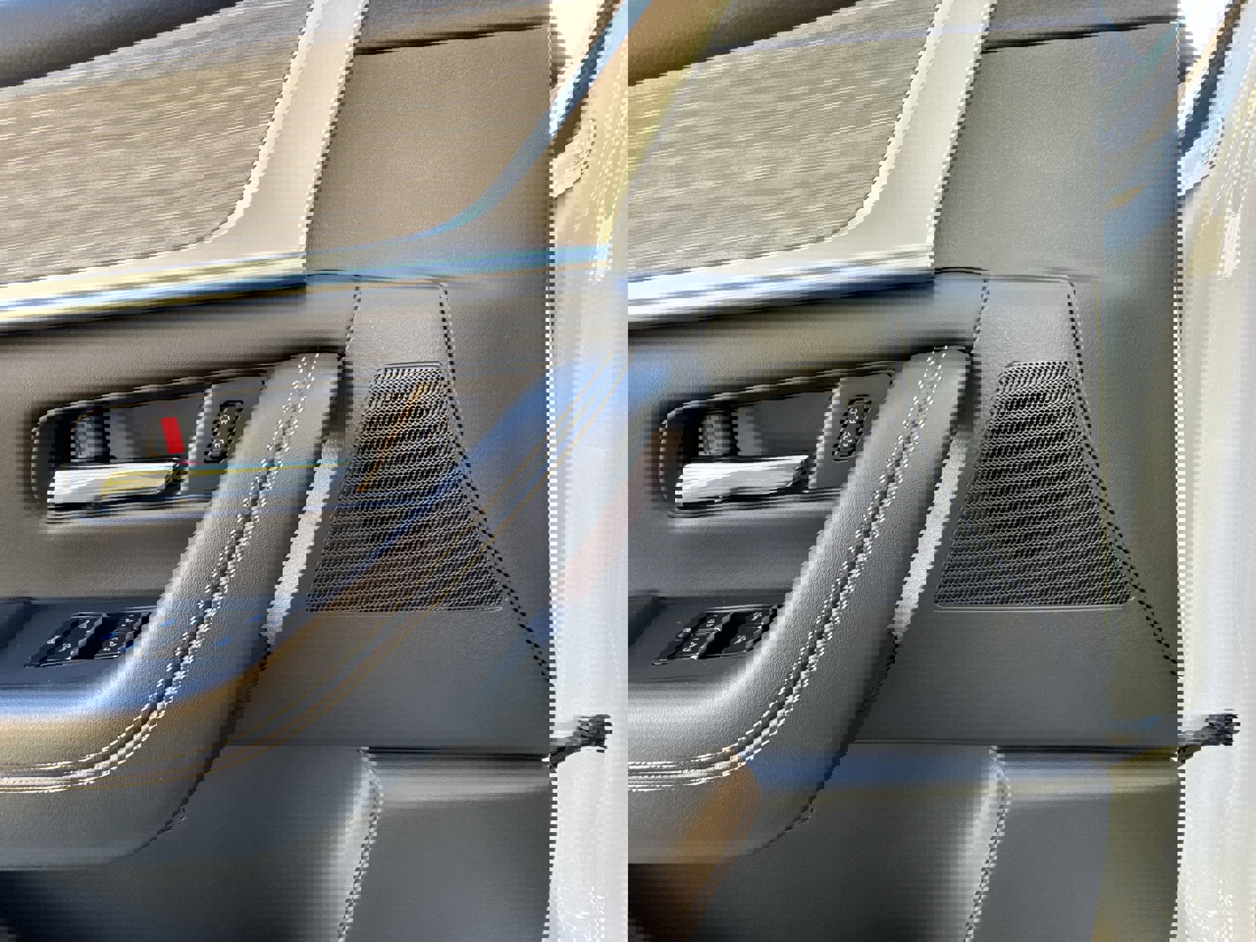 Used 2025 MAZDA CX-90 Plug-In Hybrid w/Premium Sport image 25