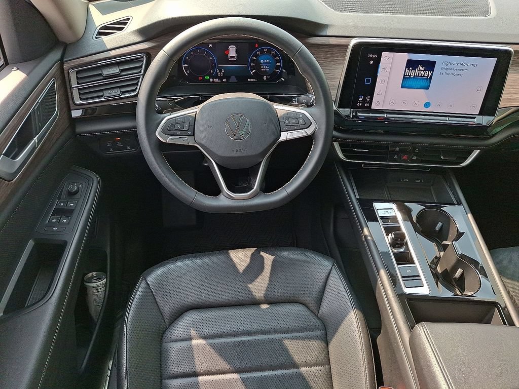 Used 2024 Volkswagen Atlas SEL AWD/4WD image 12