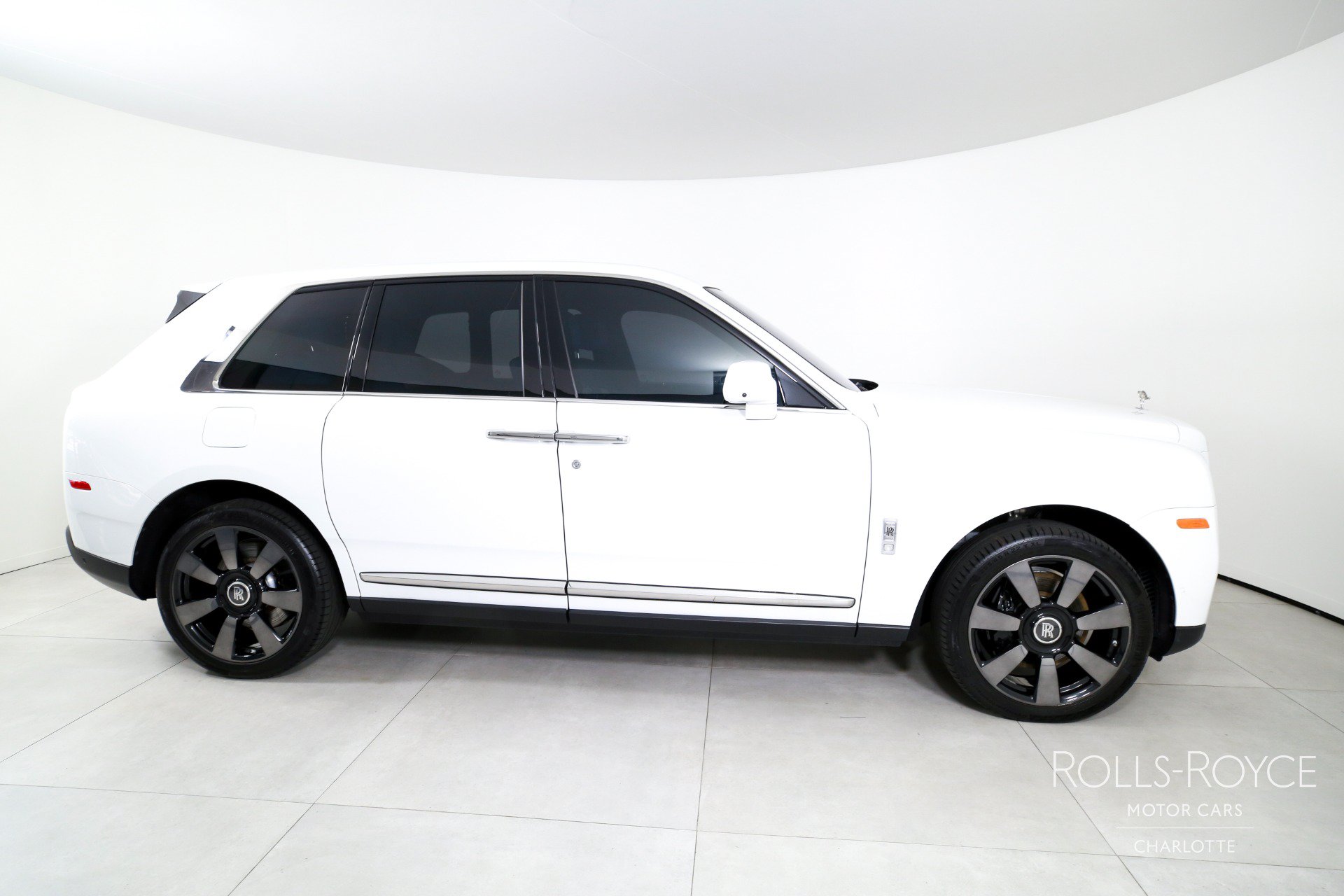 Certified 2024 Rolls-Royce Cullinan AWD/4WD image 10