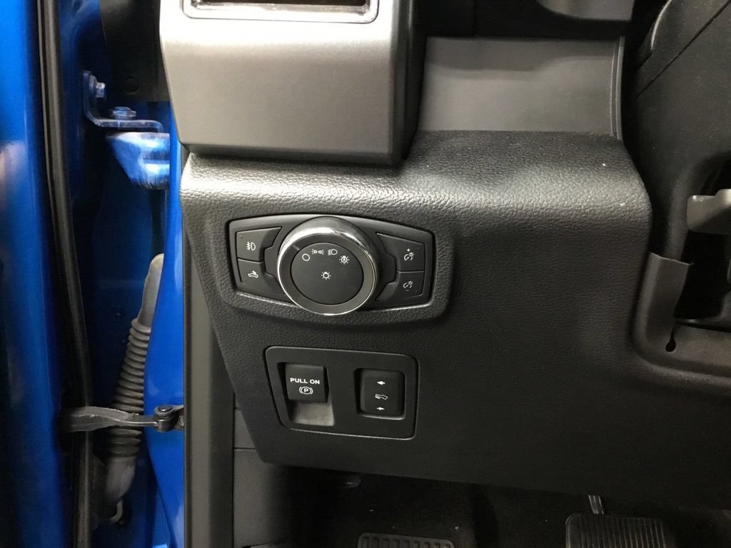 Used 2020 Ford F150 XLT w/ Equipment Group 302A Luxury AWD/4WD image 12