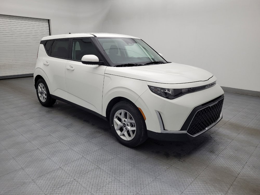 Used 2025 Kia Soul S image 11