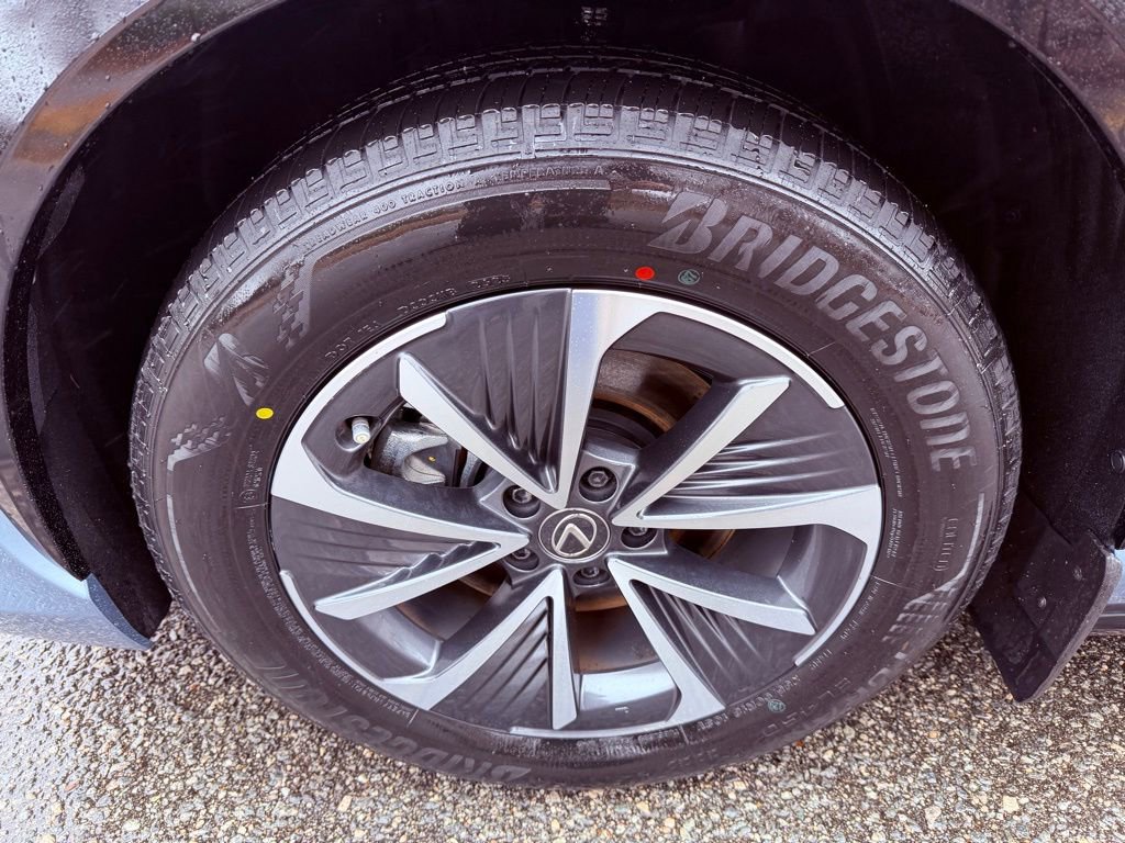 Certified 2023 Lexus RZ 450e Premium w/ Accessory Package (A2) image 16