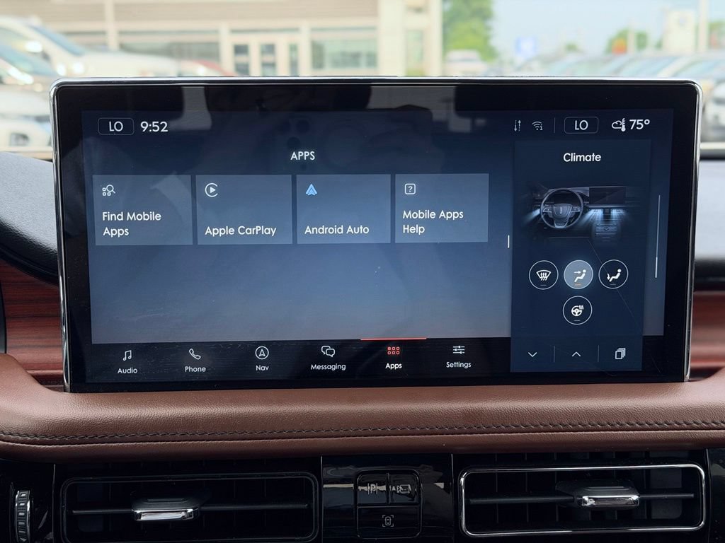 Used 2023 Lincoln Nautilus Reserve AWD/4WD image 40