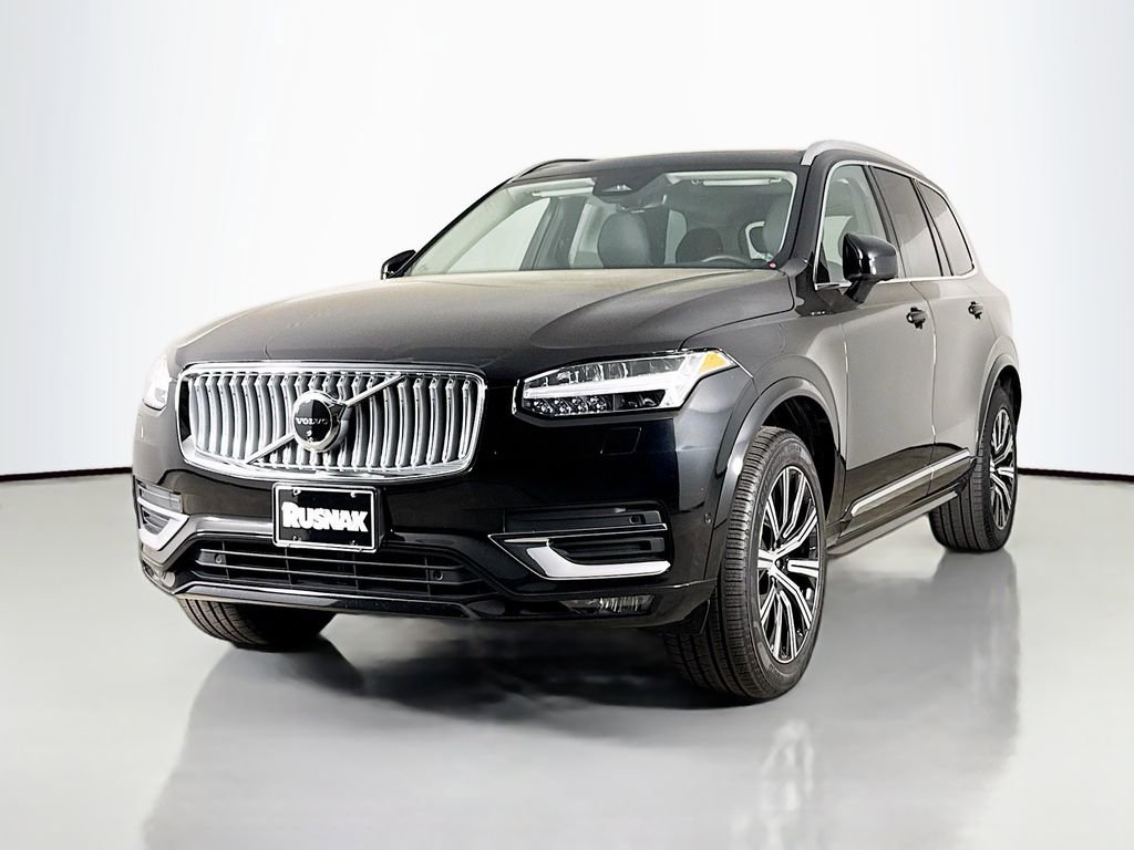 Certified 2025 Volvo XC90 B6 Plus AWD/4WD image 3