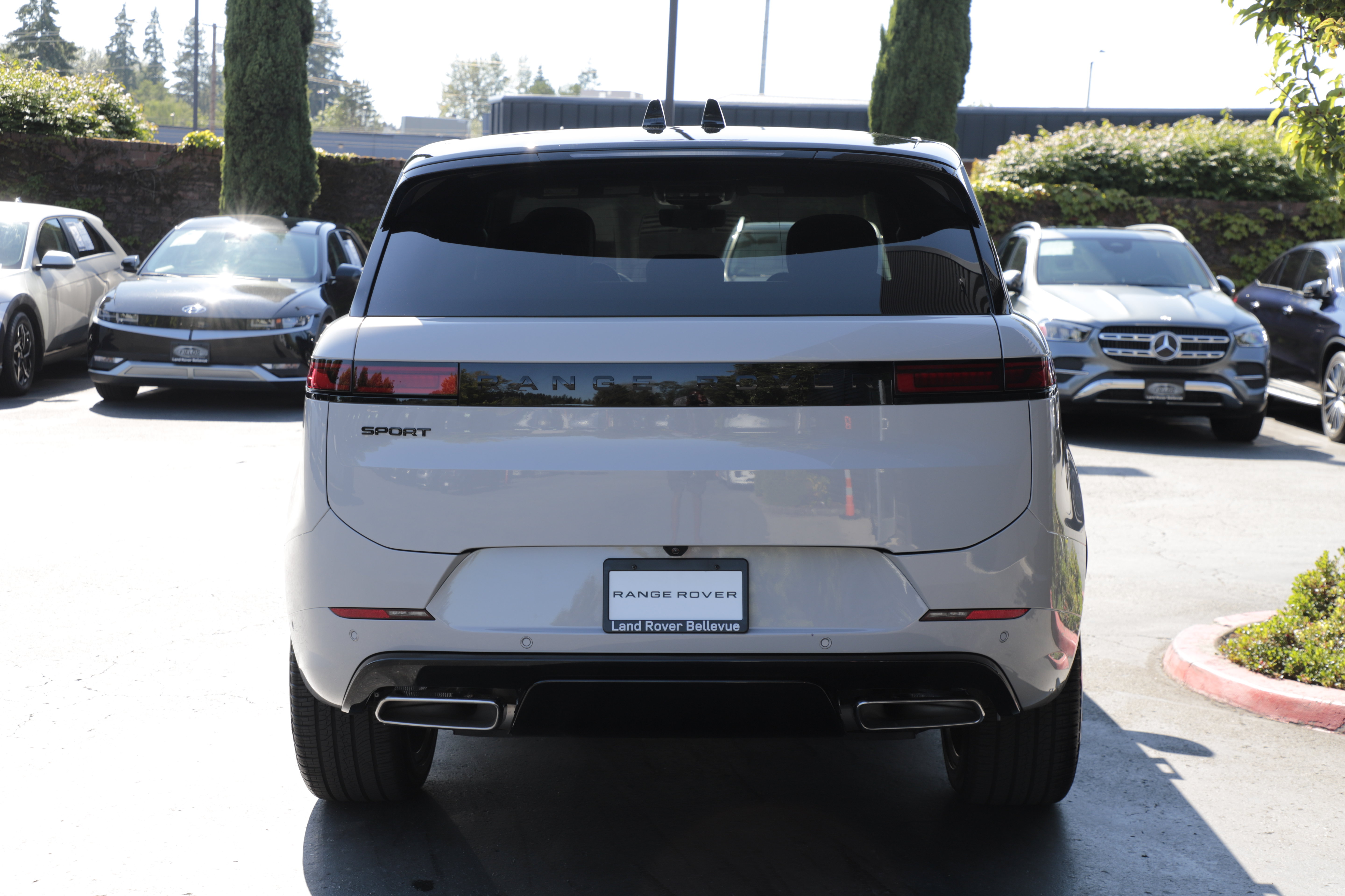 New 2026 Land Rover Range Rover Sport Dynamic SE AWD/4WD image 5