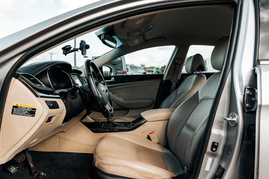 Used 2014 Kia Cadenza Premium FWD image 18