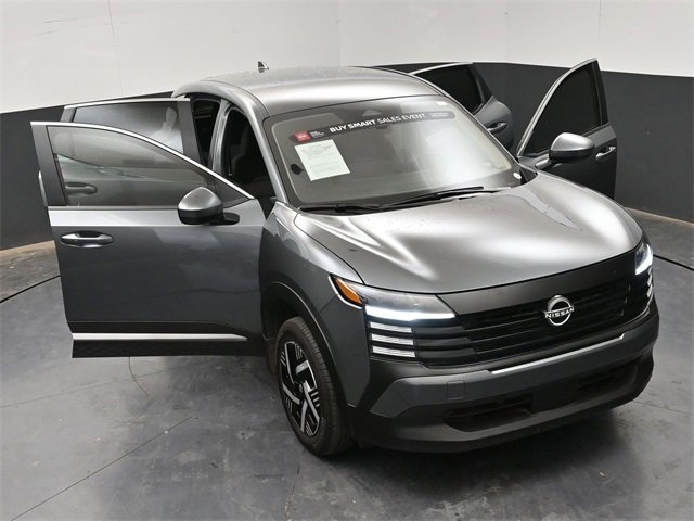 Used 2025 Nissan Kicks SV w/ Charging Package image 29