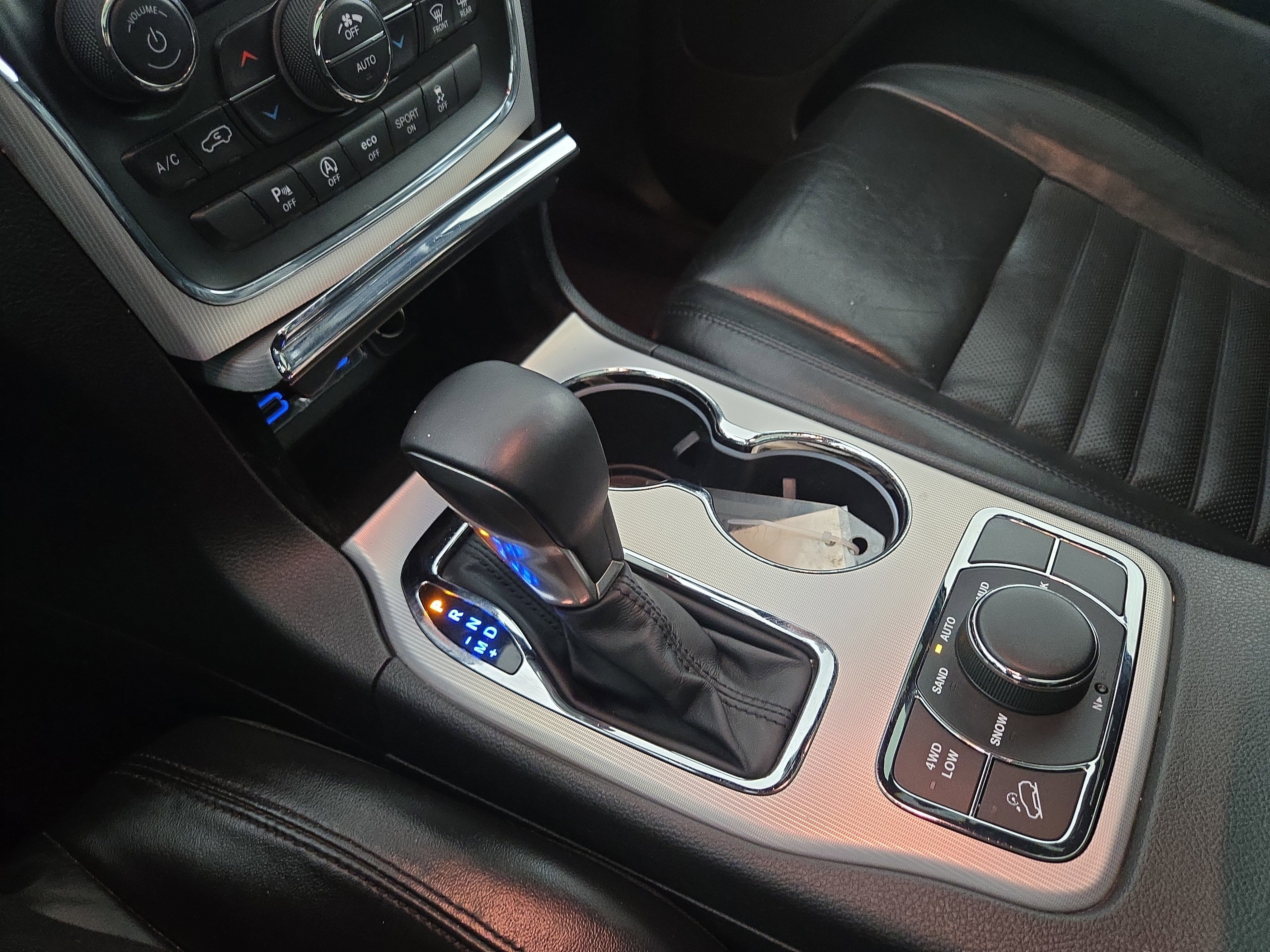 Used 2018 Jeep Grand Cherokee Limited AWD/4WD image 24