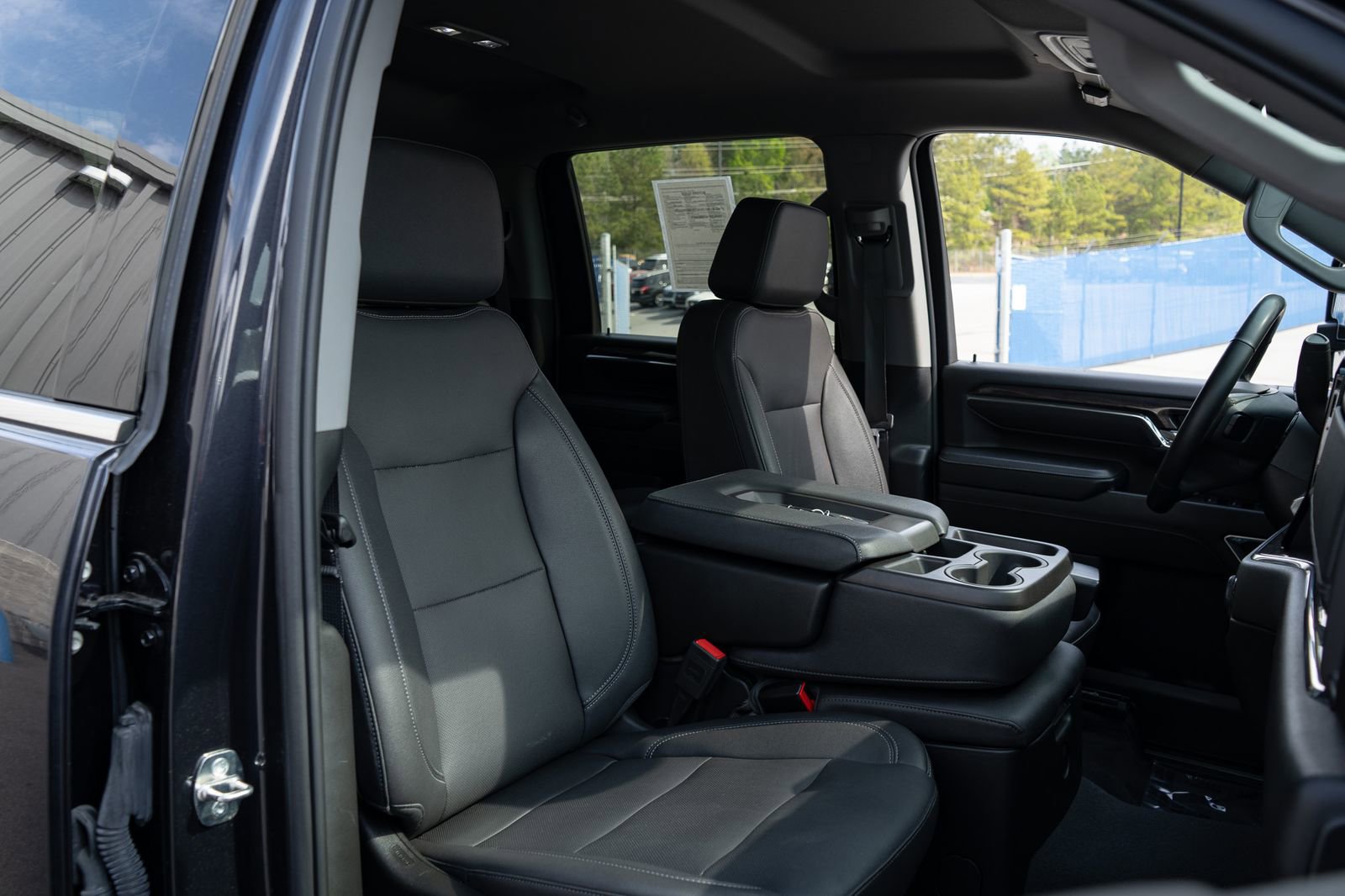 Used 2024 Chevrolet Silverado 2500 LTZ AWD/4WD image 22