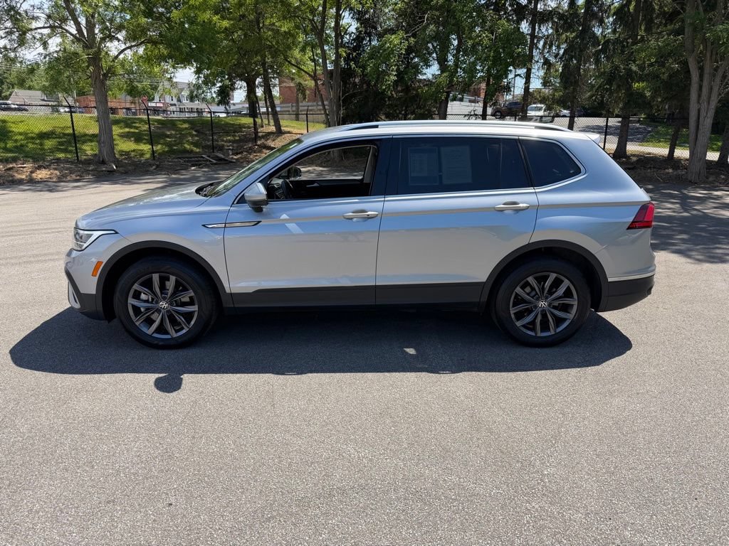 Certified 2023 Volkswagen Tiguan SE FWD image 4