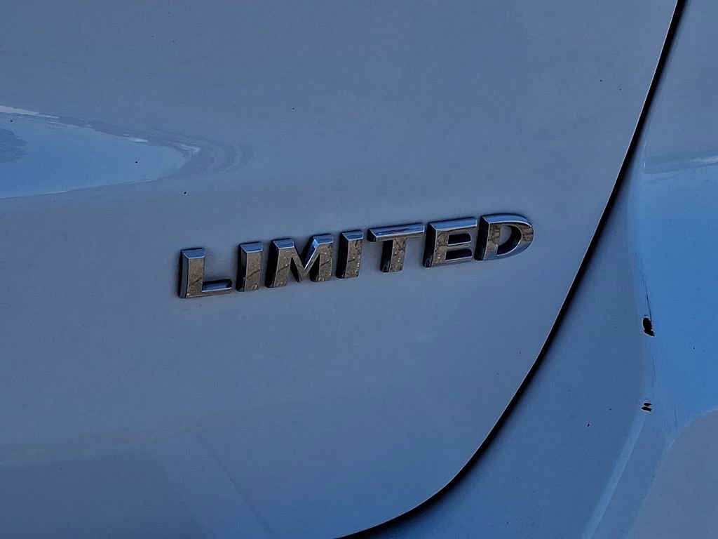 Used 2018 Jeep Grand Cherokee Limited image 31