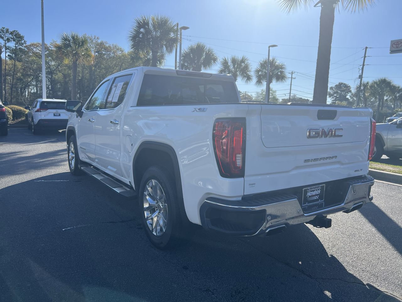 Used 2020 GMC Sierra 1500 SLT w/ SLT Premium Plus Package AWD/4WD image 8