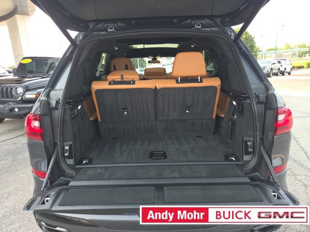 Used 2022 BMW X7 xDrive40i w/ M Sport Package AWD/4WD image 61