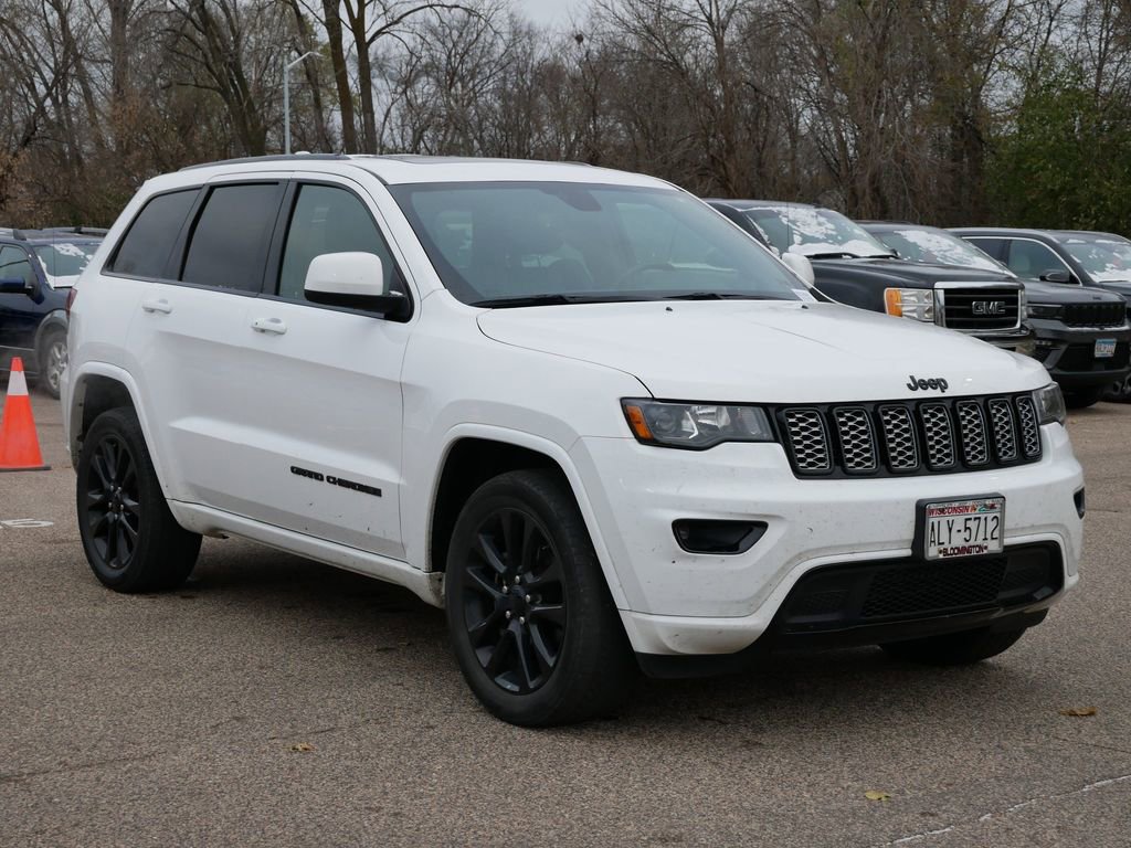 Used 2019 Jeep Grand Cherokee Altitude image 10